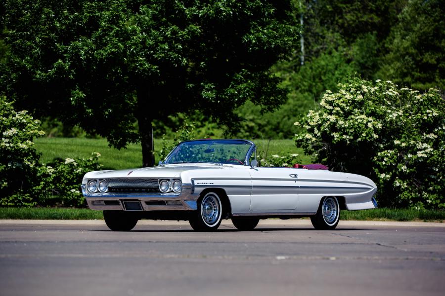  Oldsmobile Super 88 Convertible (3567) 1961 года  (фото 2 из 17)